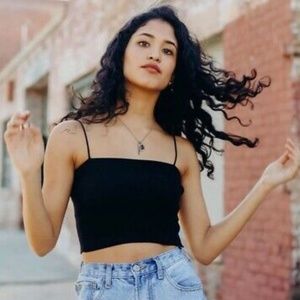 BRANDY MELVILLE black crop top